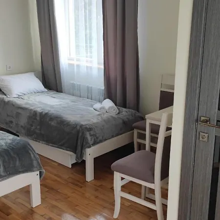 بيت خشبي рута хелз *