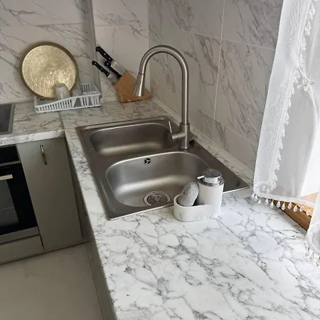 рута хелз بيت خشبي Opaka